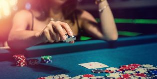 Cari Tahu Cara Bermain Kompetisi Poker Online